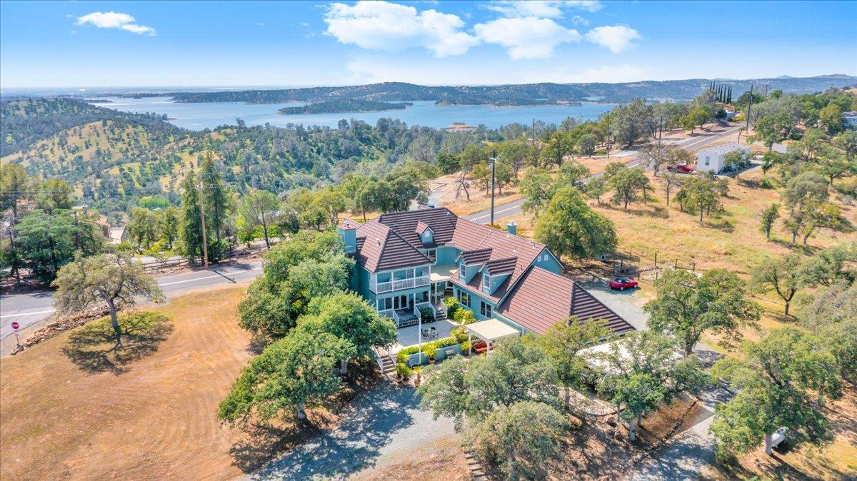 5699 Arbolada Drive, La Grange, CA 95329