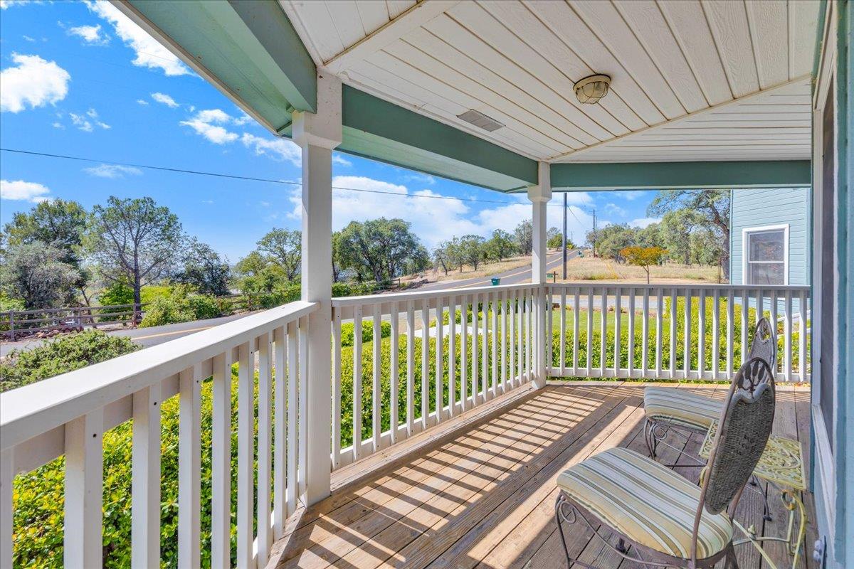 5699 Arbolada Drive, La Grange, CA 95329