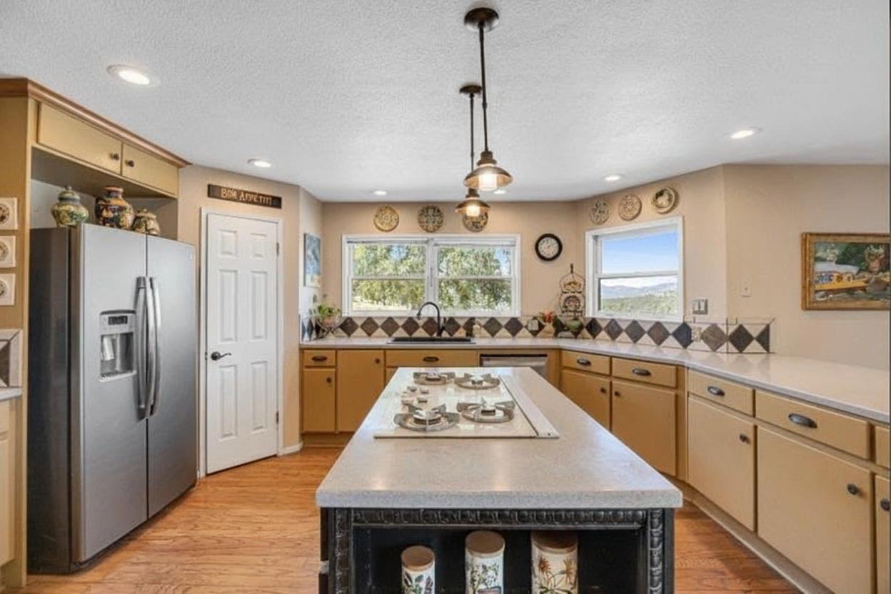 5699 Arbolada Drive, La Grange, CA 95329