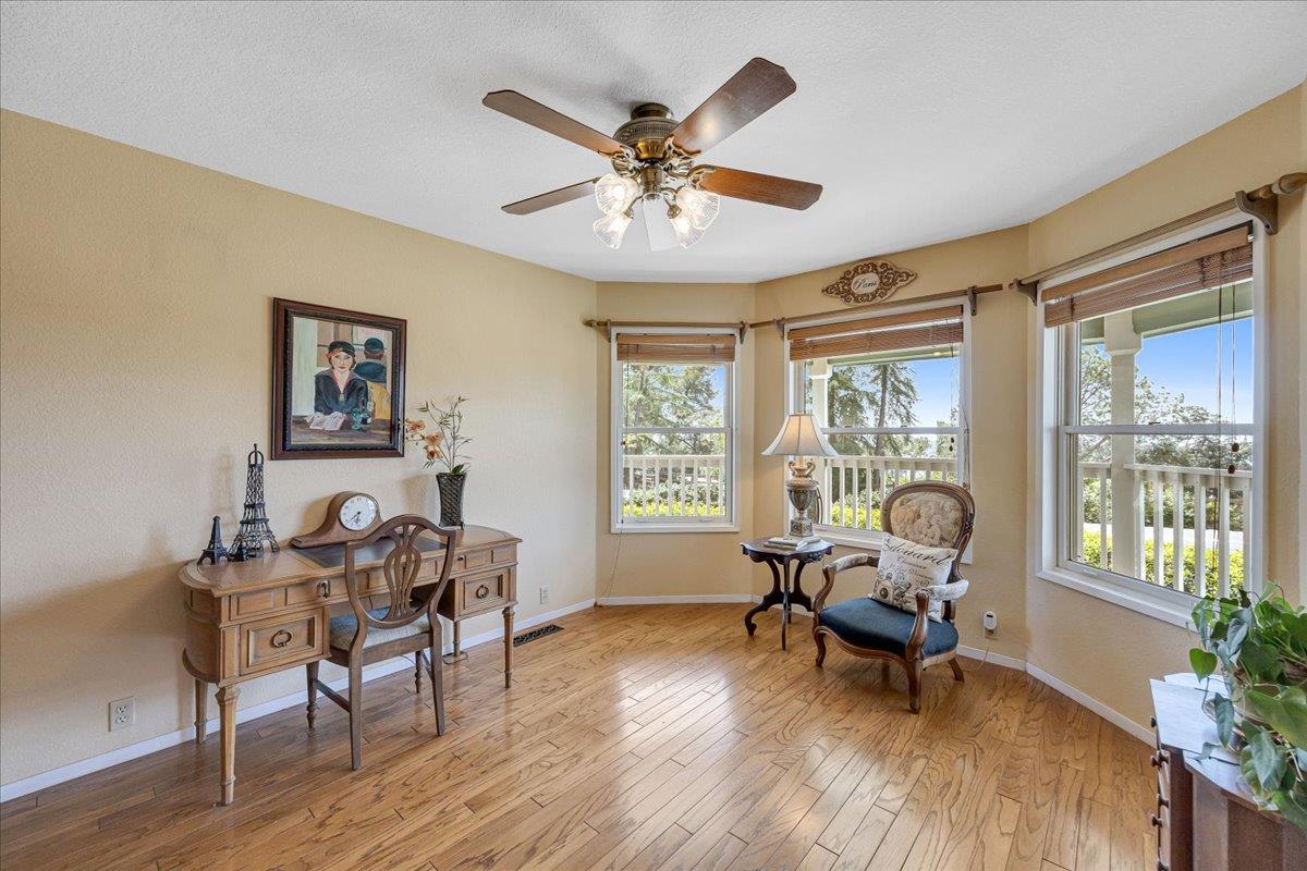 5699 Arbolada Drive, La Grange, CA 95329