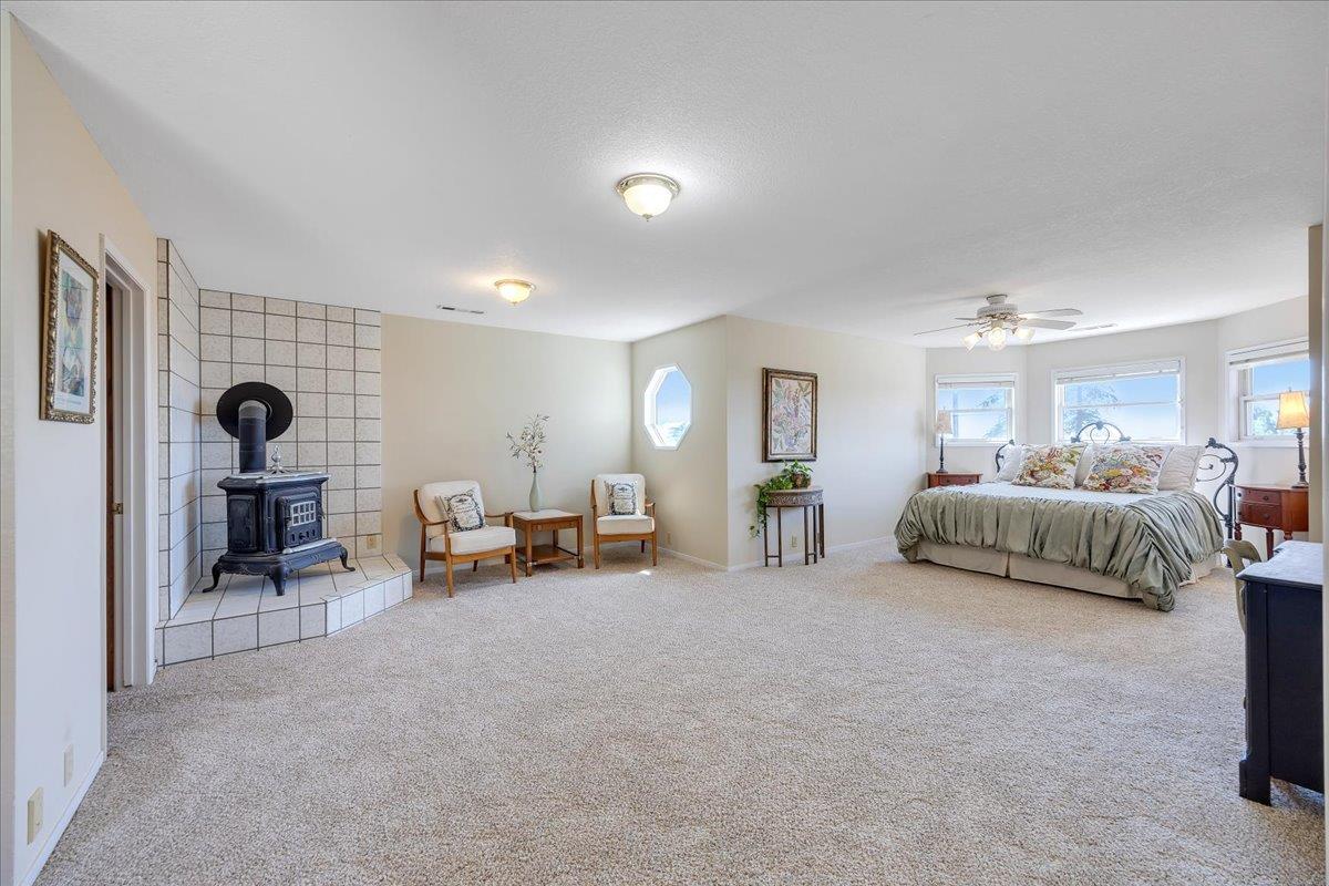 5699 Arbolada Drive, La Grange, CA 95329