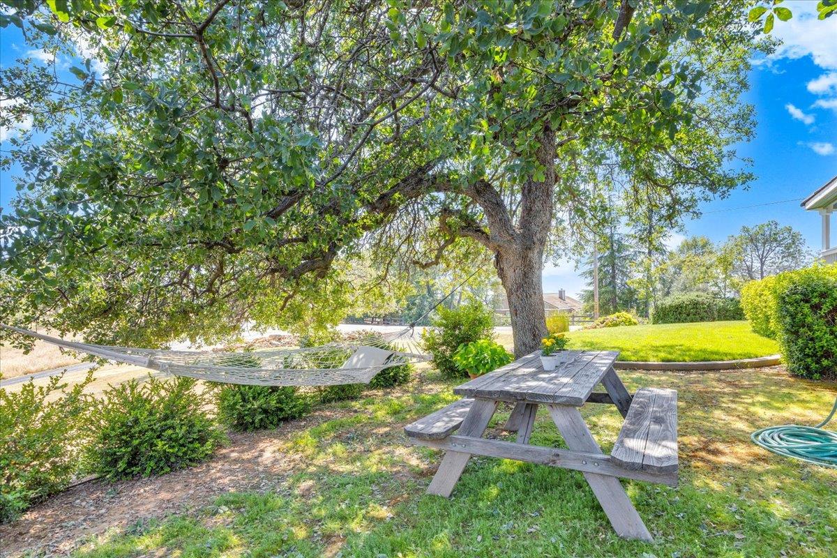 5699 Arbolada Drive, La Grange, CA 95329