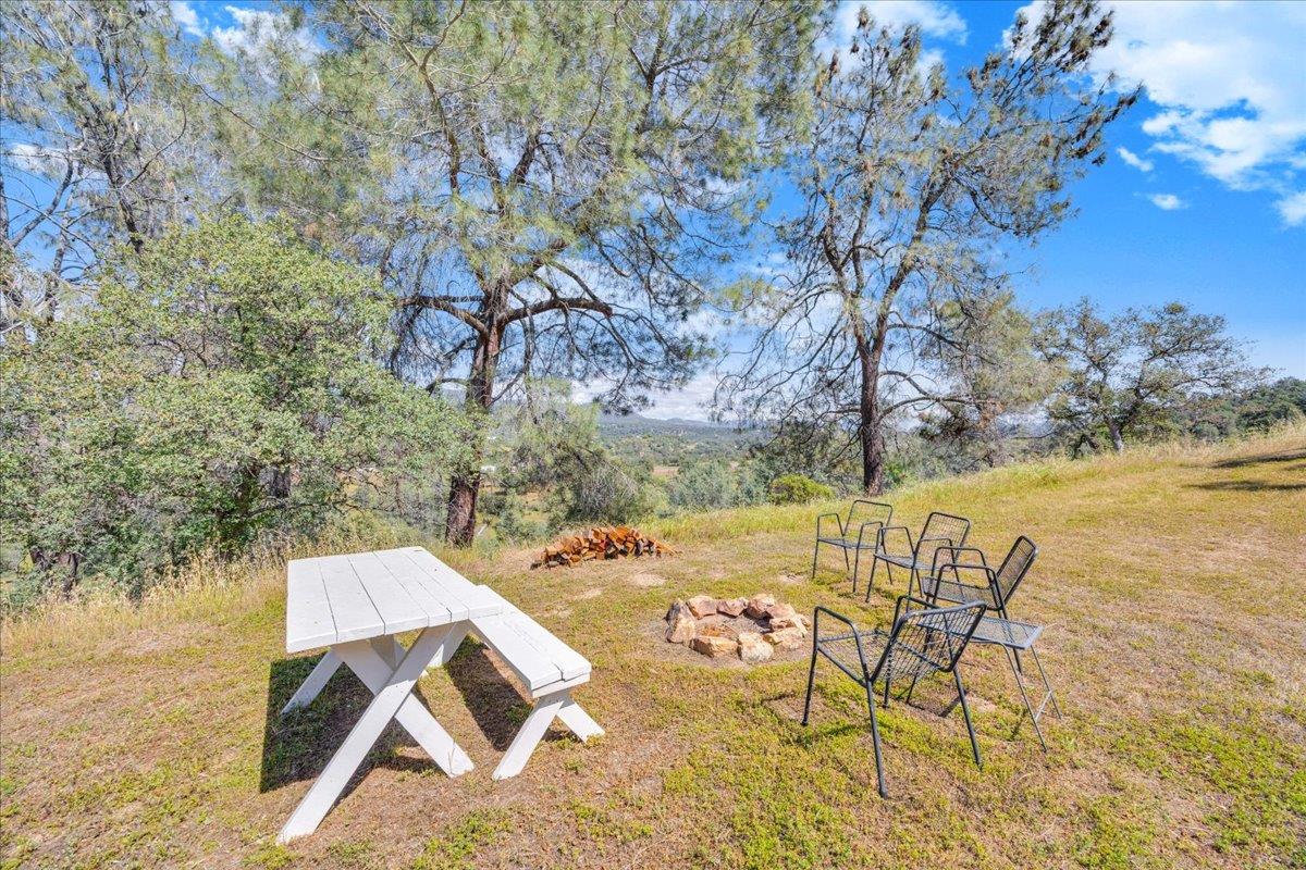 5699 Arbolada Drive, La Grange, CA 95329