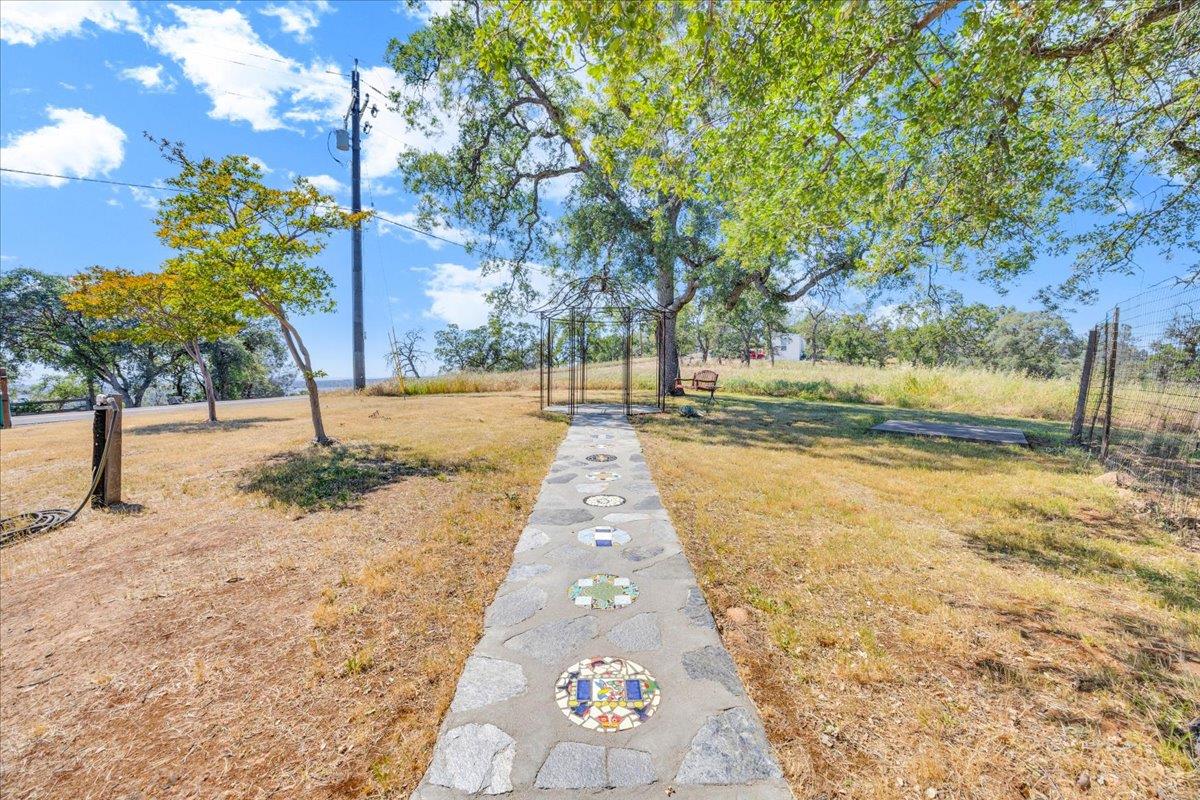 5699 Arbolada Drive, La Grange, CA 95329