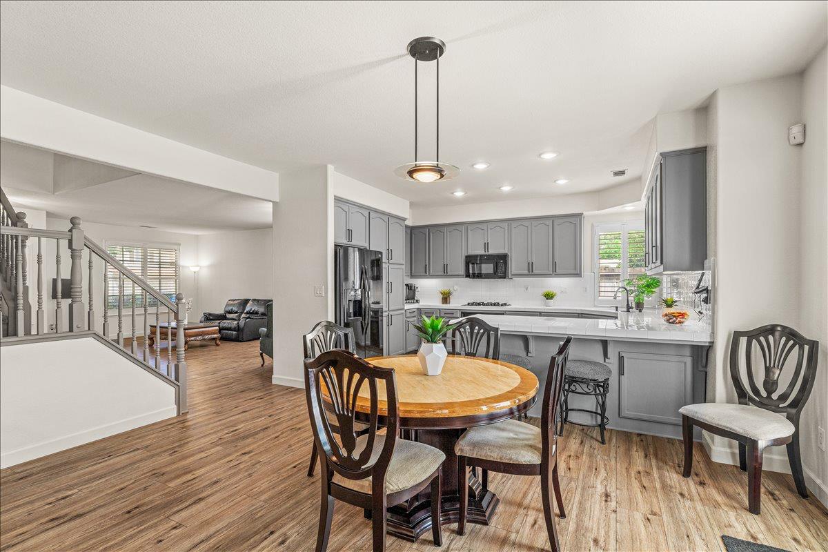 1164 Silver Brook Pl, Manteca, CA 95337