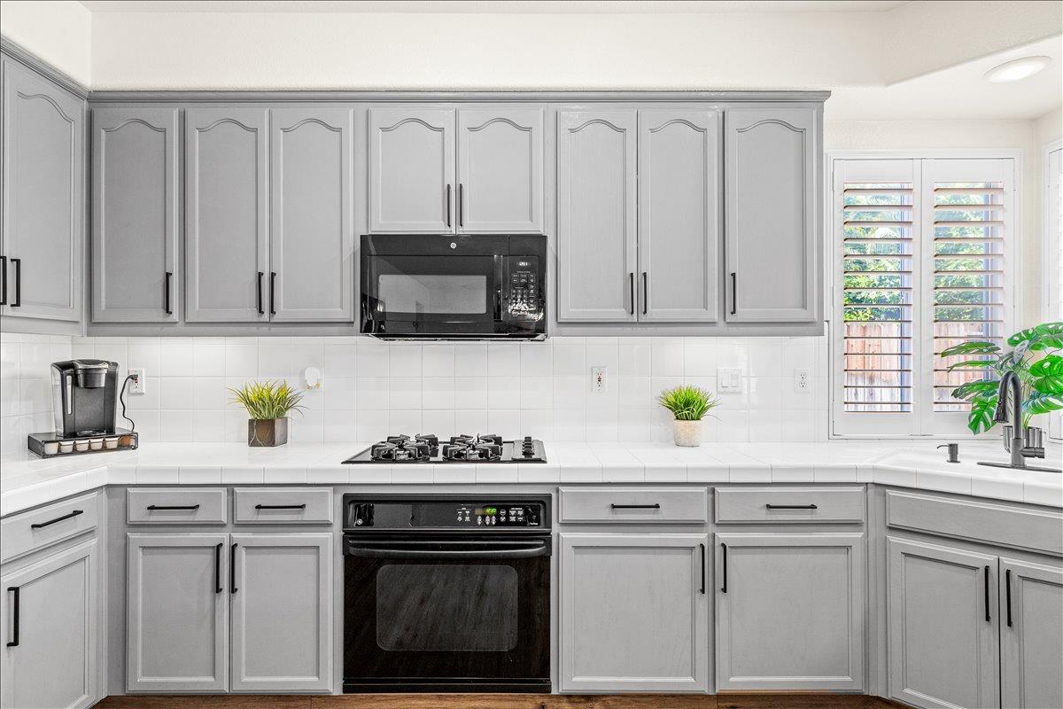 1164 Silver Brook Pl, Manteca, CA 95337