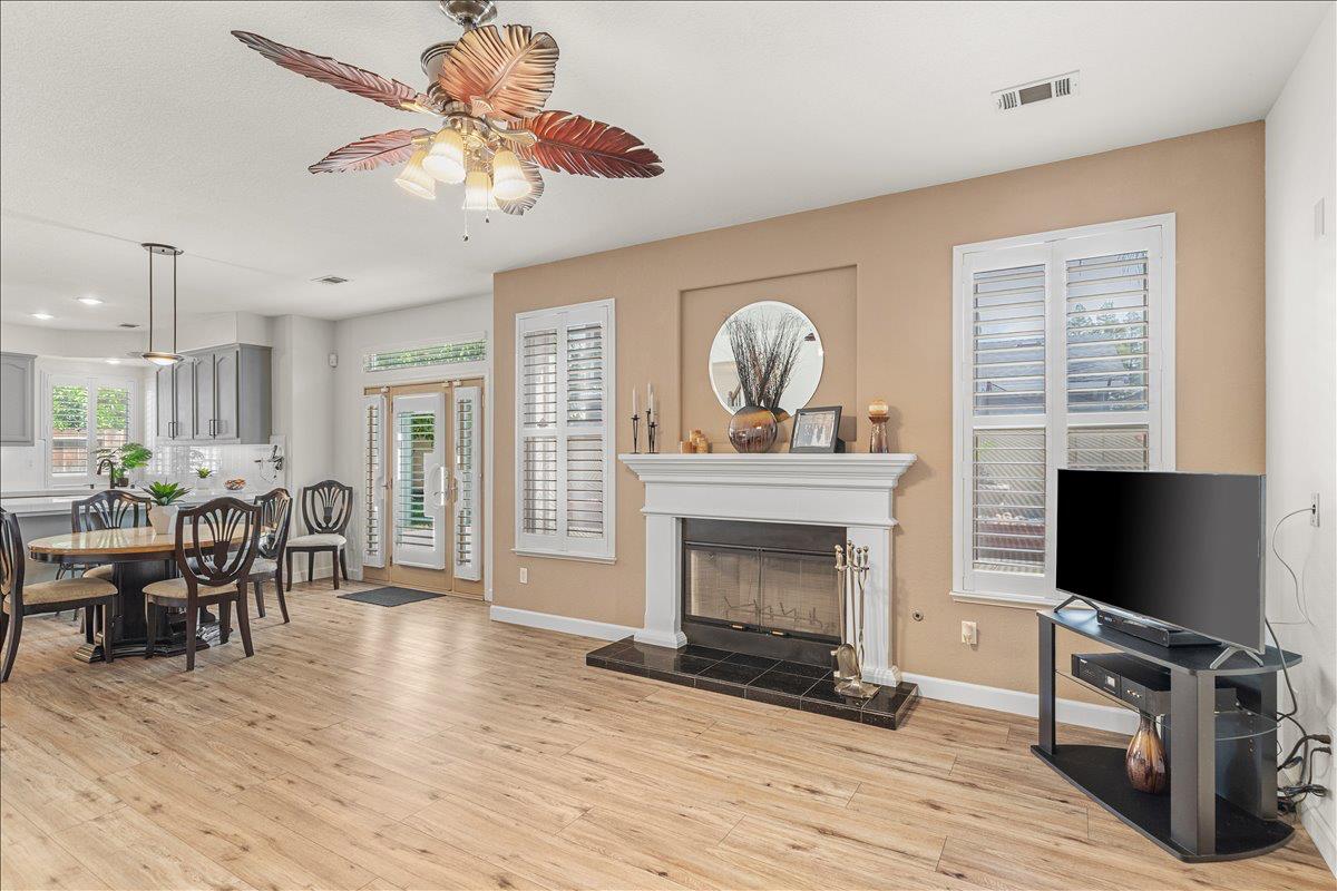 1164 Silver Brook Pl, Manteca, CA 95337