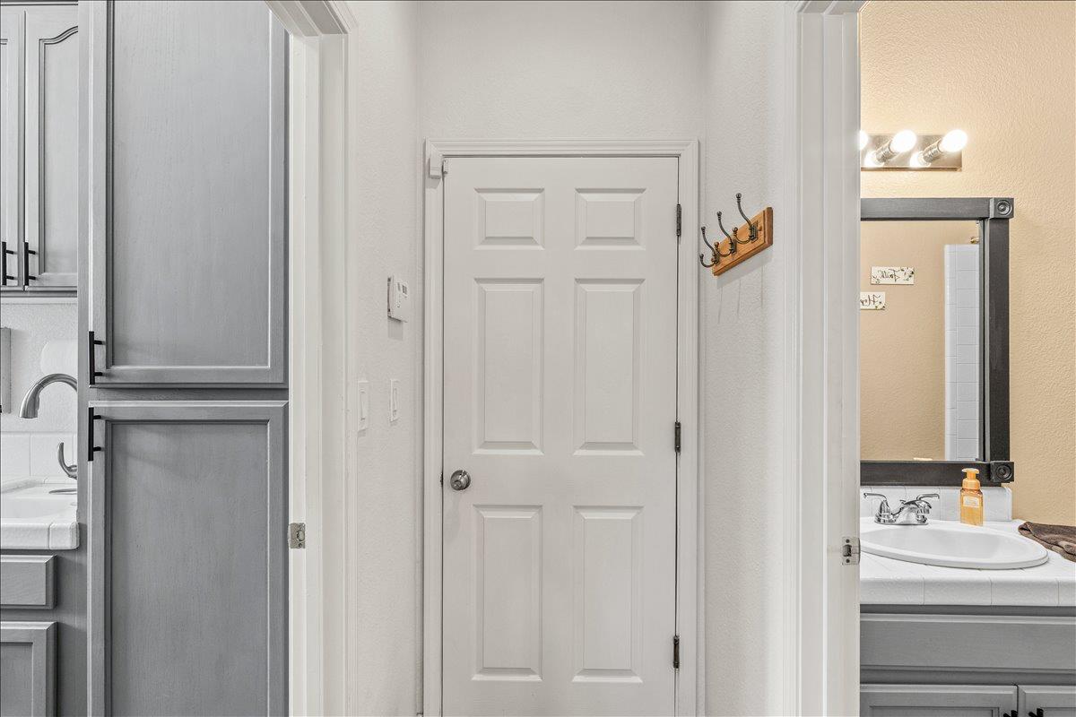 1164 Silver Brook Pl, Manteca, CA 95337