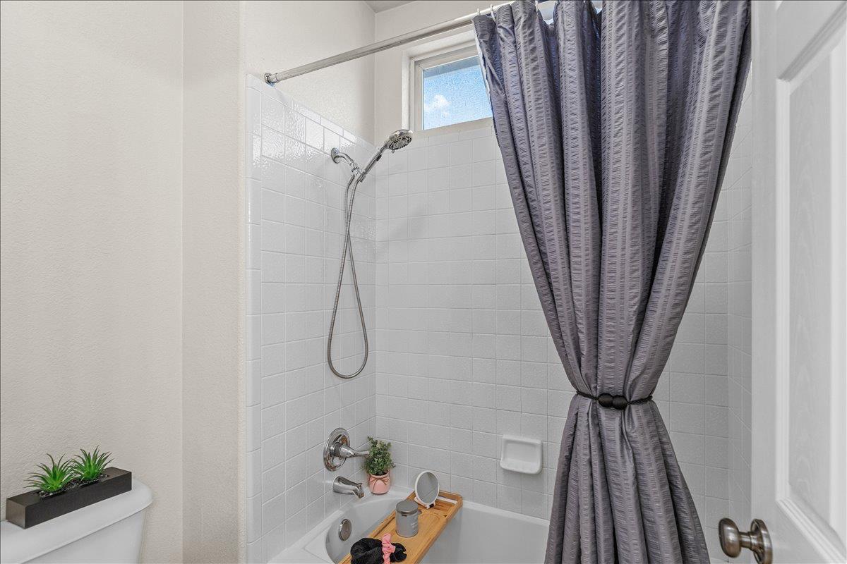 1164 Silver Brook Pl, Manteca, CA 95337