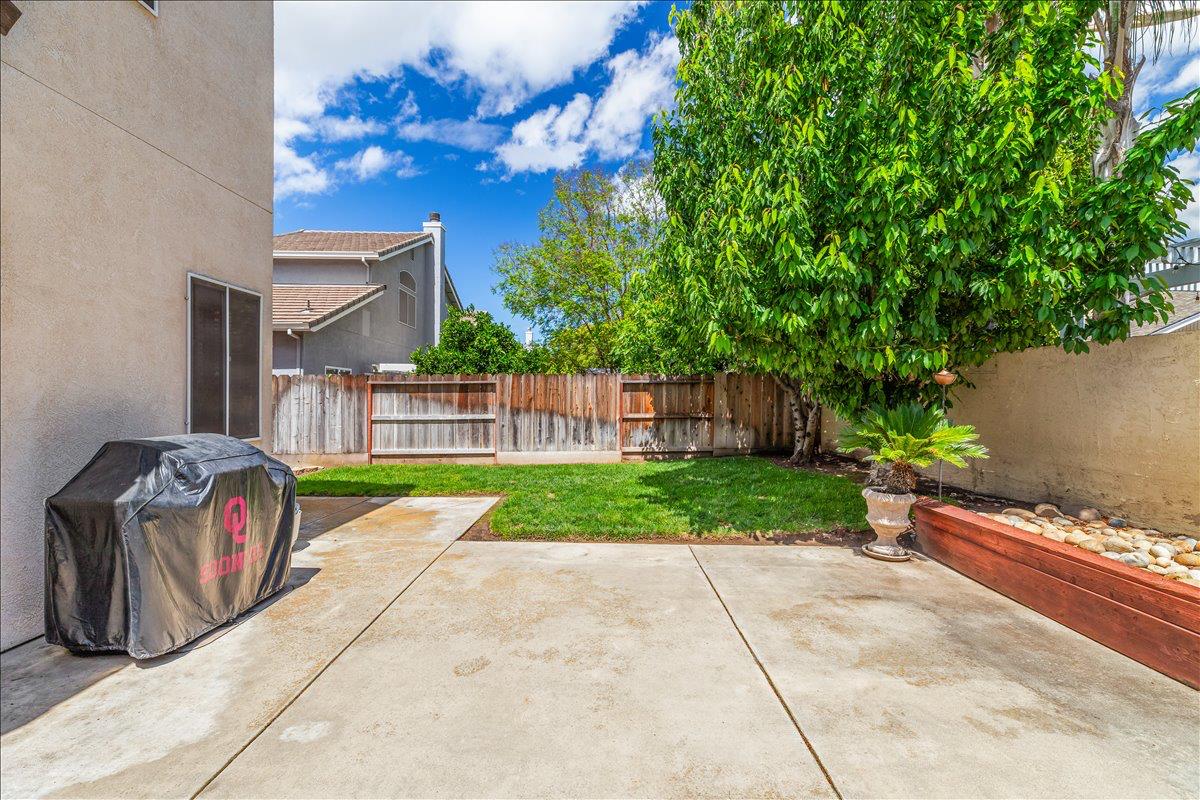 1164 Silver Brook Pl, Manteca, CA 95337