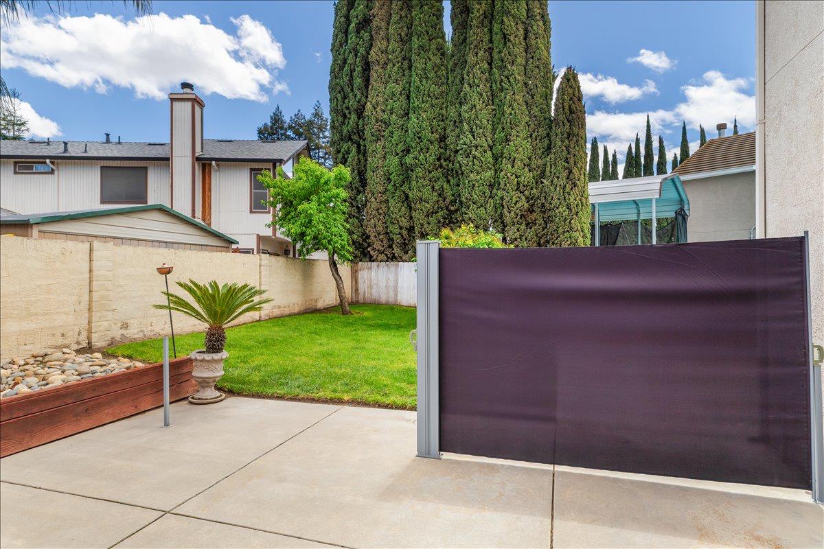 1164 Silver Brook Pl, Manteca, CA 95337