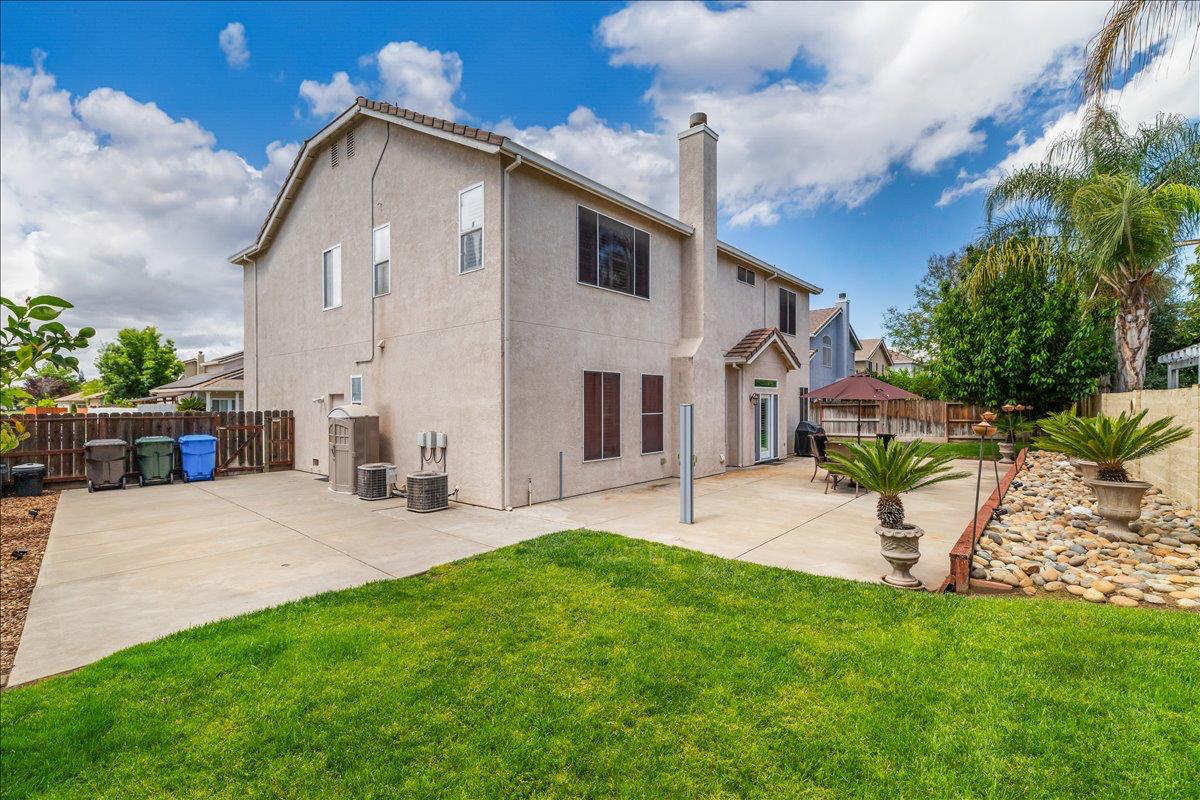 1164 Silver Brook Pl, Manteca, CA 95337
