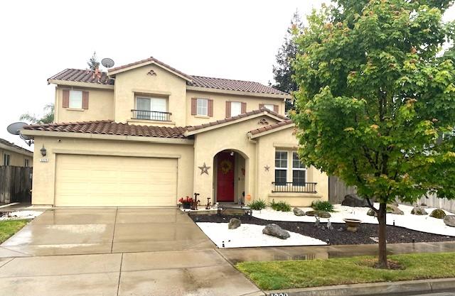 1220 E Springer Dr, Turlock, CA 95382