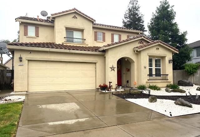 1220 E Springer Dr, Turlock, CA 95382