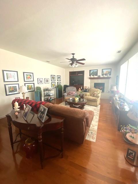 1220 E Springer Dr, Turlock, CA 95382