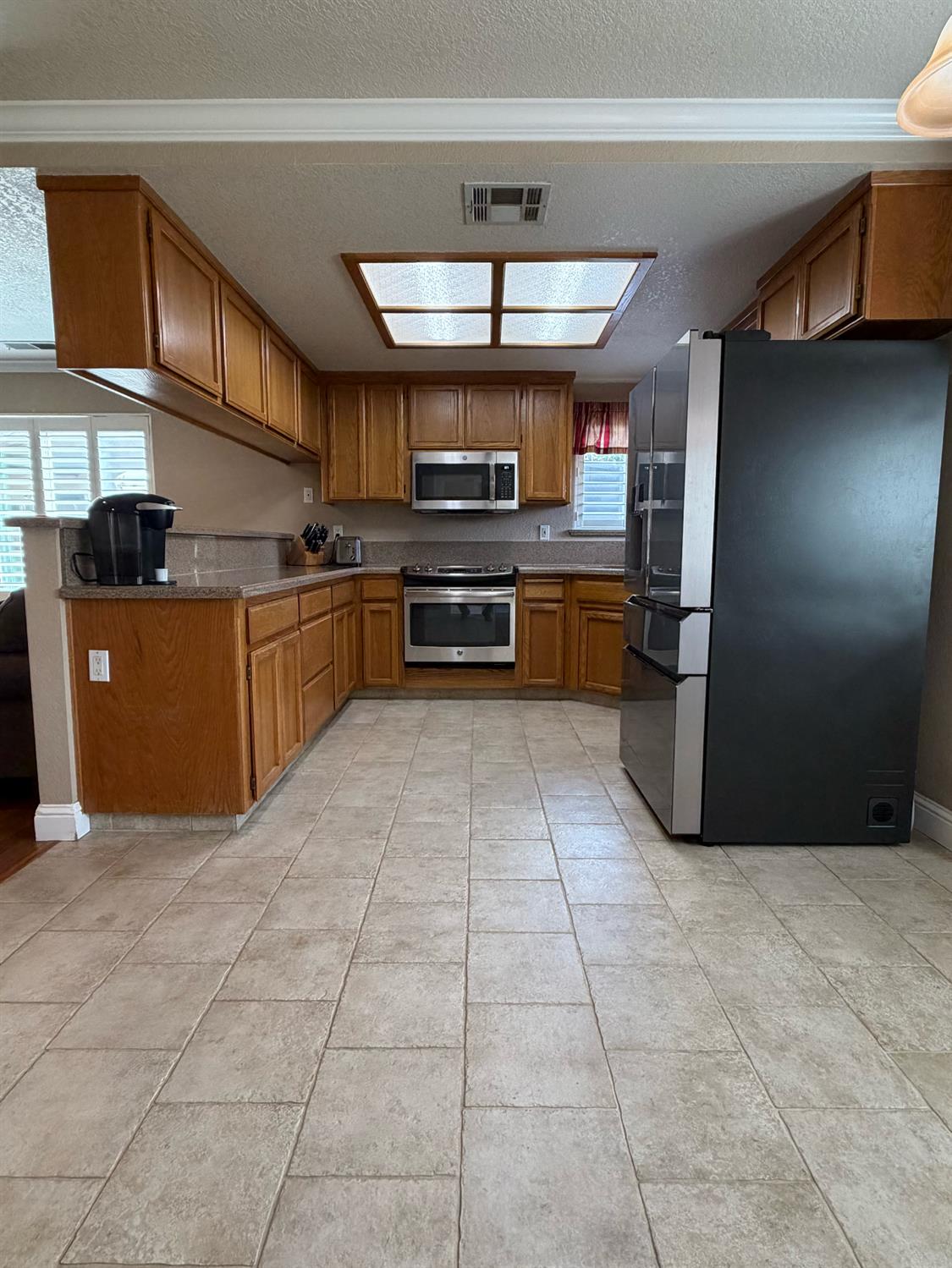 1375 Briarwood Ave, Escalon, CA 95320