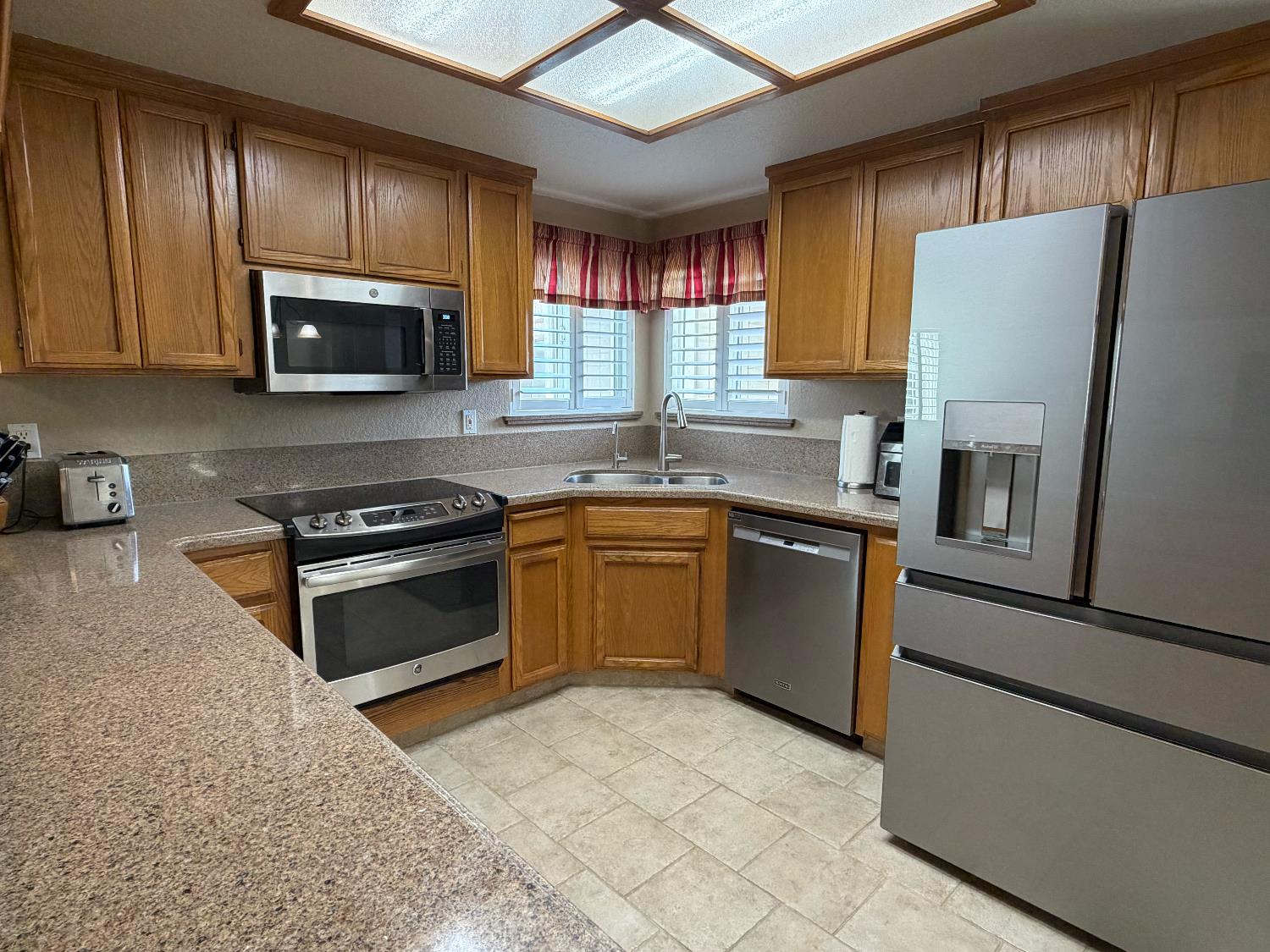 1375 Briarwood Ave, Escalon, CA 95320