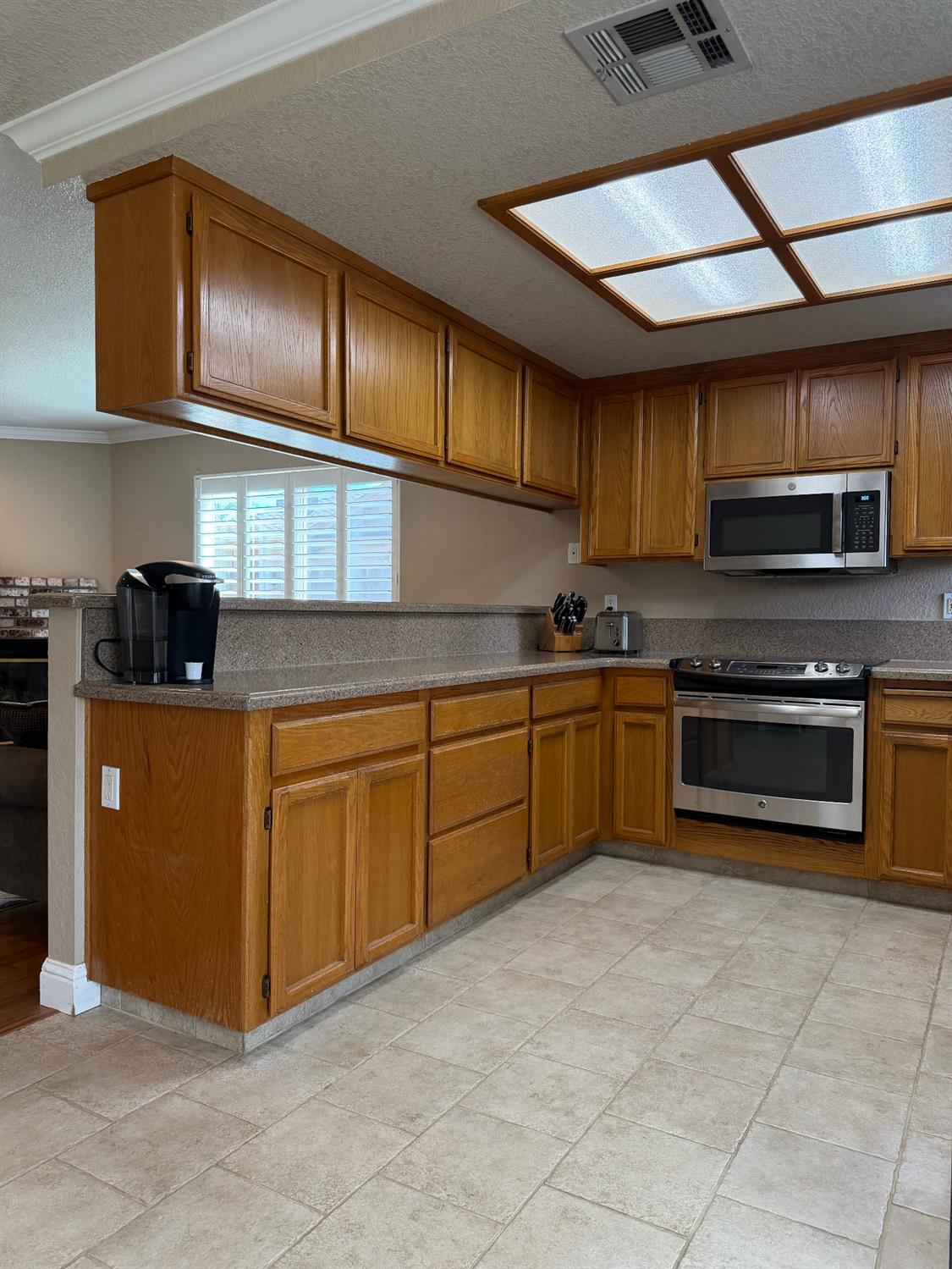 1375 Briarwood Ave, Escalon, CA 95320