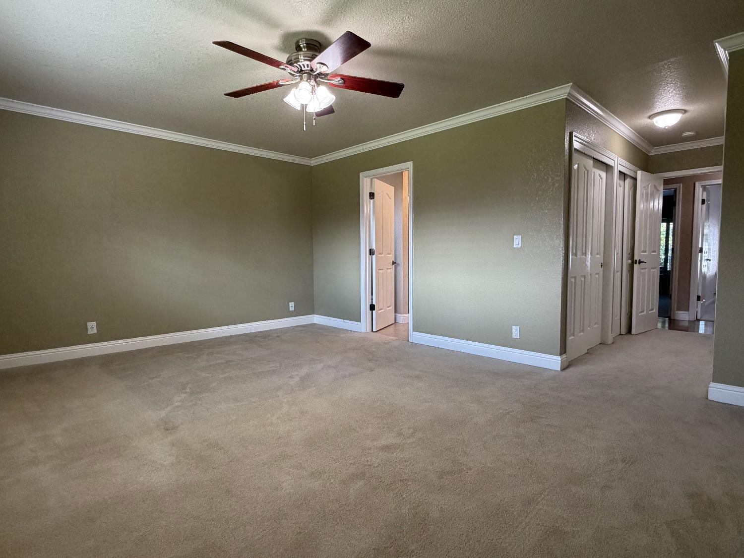 1375 Briarwood Ave, Escalon, CA 95320