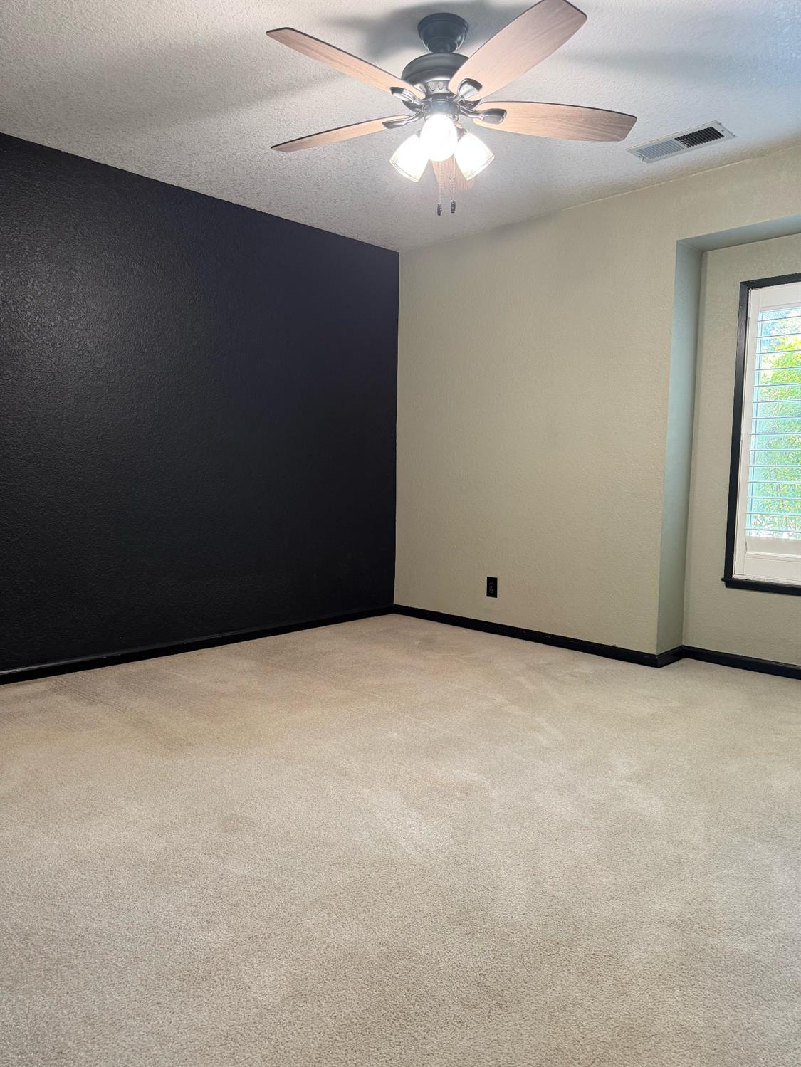 1375 Briarwood Ave, Escalon, CA 95320