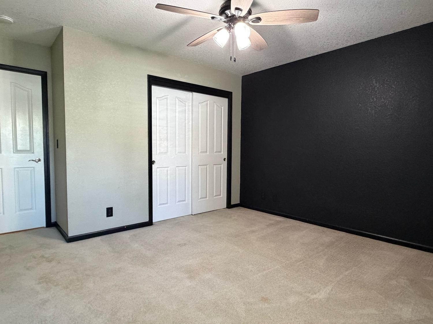 1375 Briarwood Ave, Escalon, CA 95320