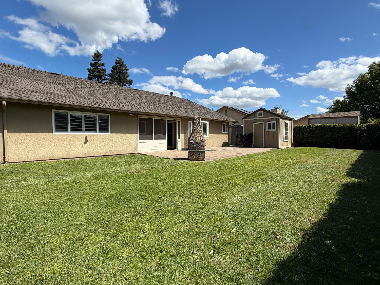 1375 Briarwood Ave, Escalon, CA 95320