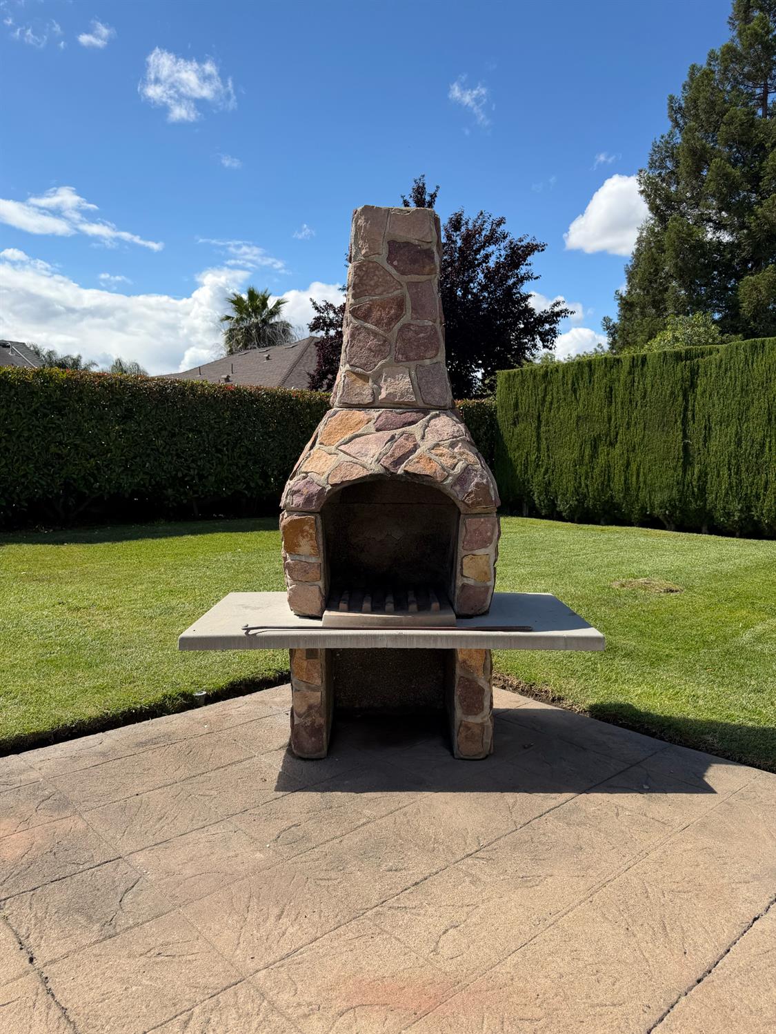 1375 Briarwood Ave, Escalon, CA 95320