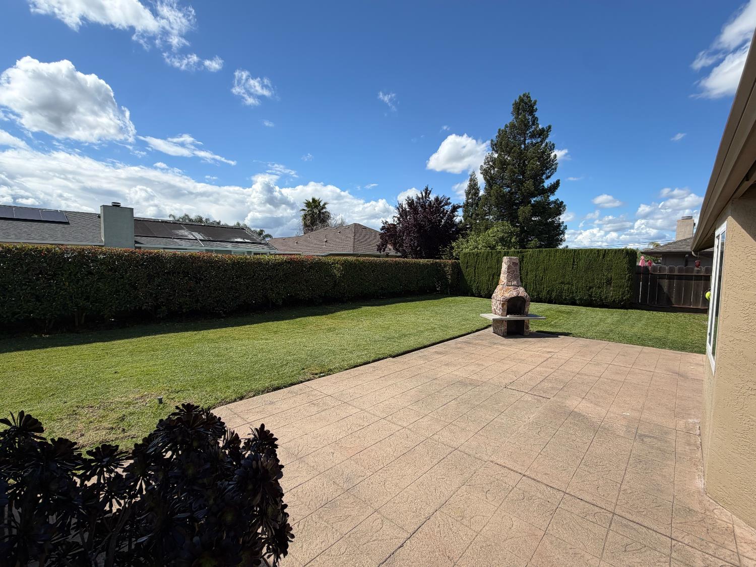 1375 Briarwood Ave, Escalon, CA 95320