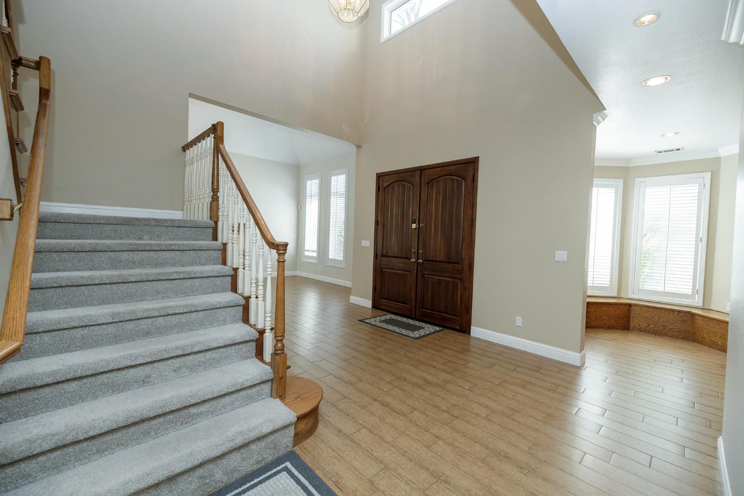 2708 Lake Front Ct, Modesto, CA 95355