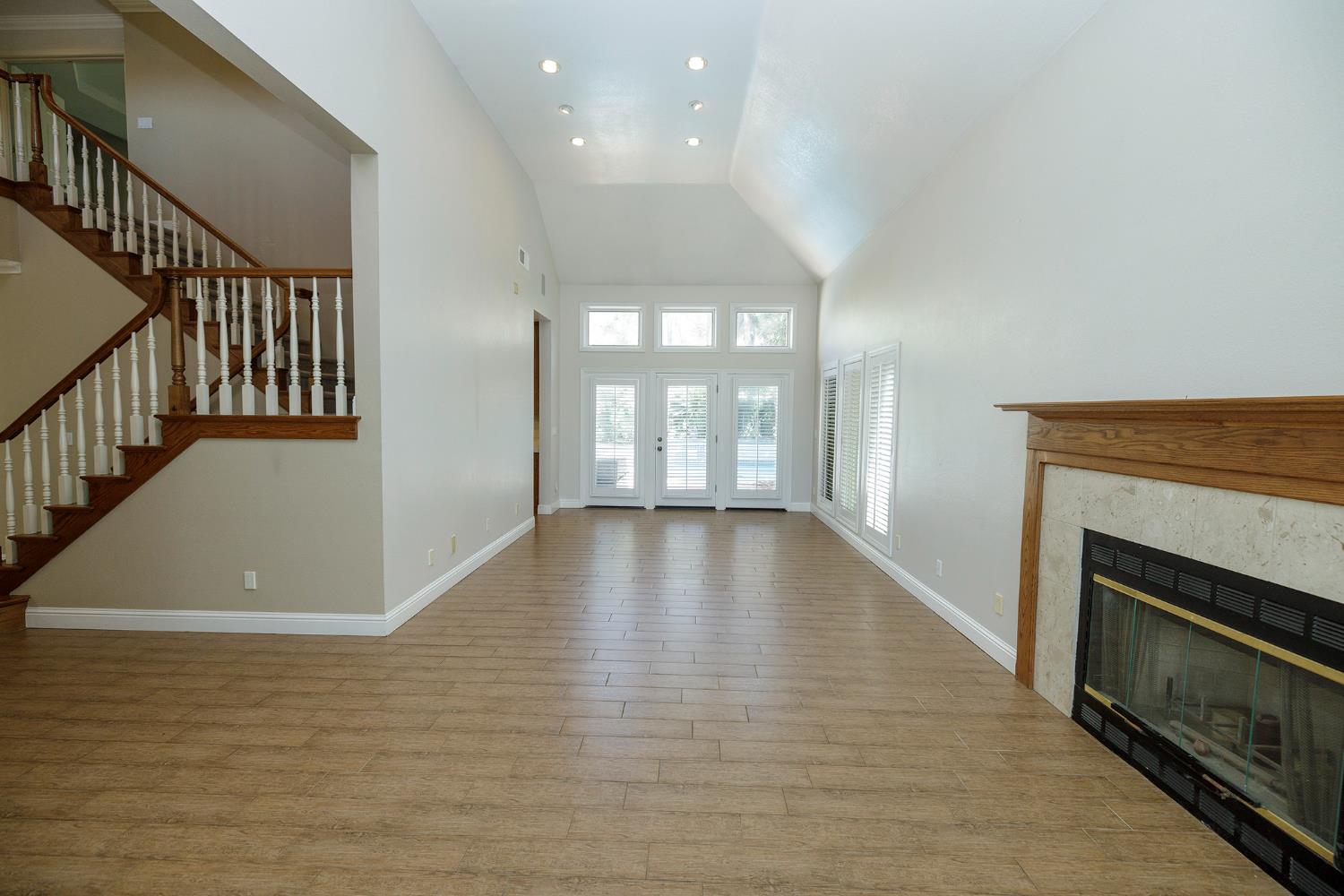 2708 Lake Front Ct, Modesto, CA 95355