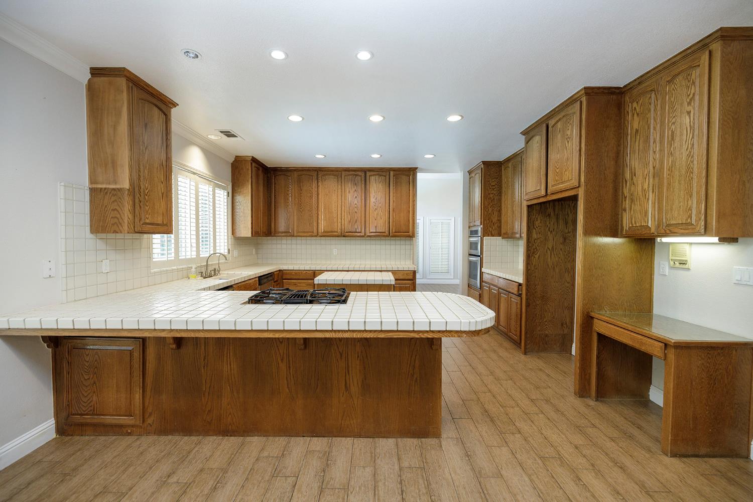 2708 Lake Front Ct, Modesto, CA 95355