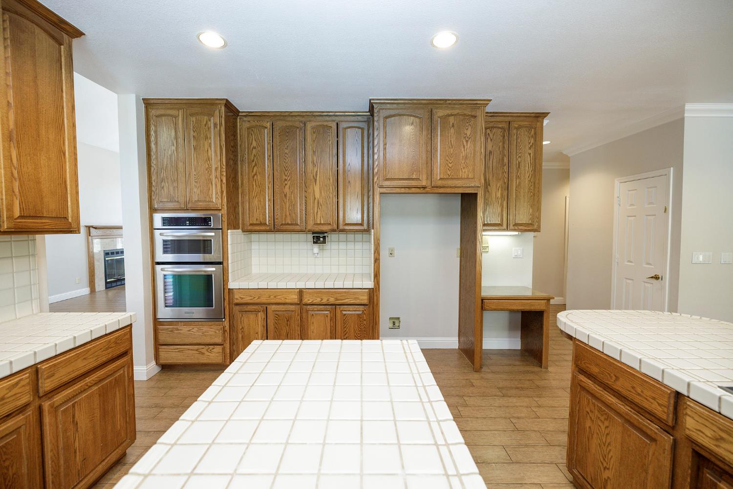 2708 Lake Front Ct, Modesto, CA 95355