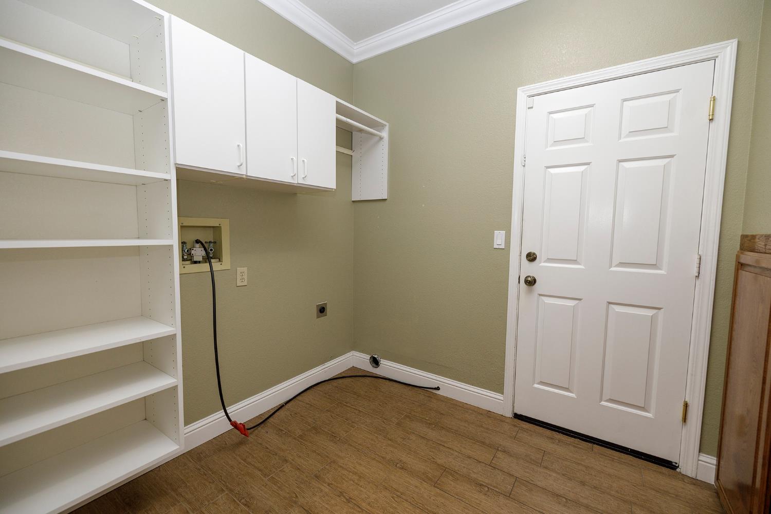 2708 Lake Front Ct, Modesto, CA 95355