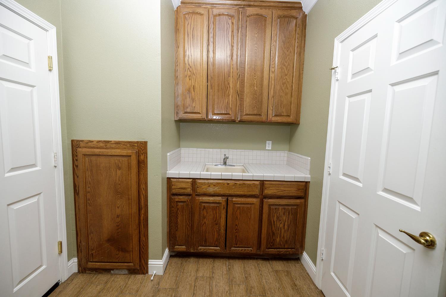 2708 Lake Front Ct, Modesto, CA 95355