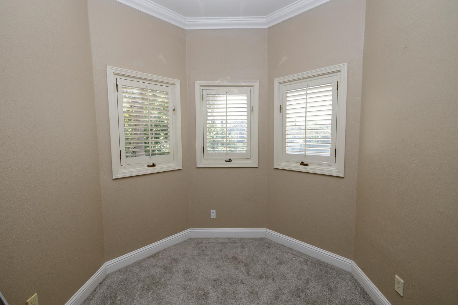 2708 Lake Front Ct, Modesto, CA 95355