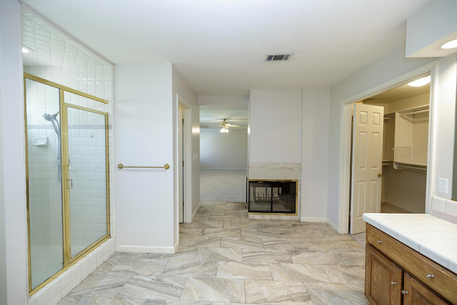 2708 Lake Front Ct, Modesto, CA 95355