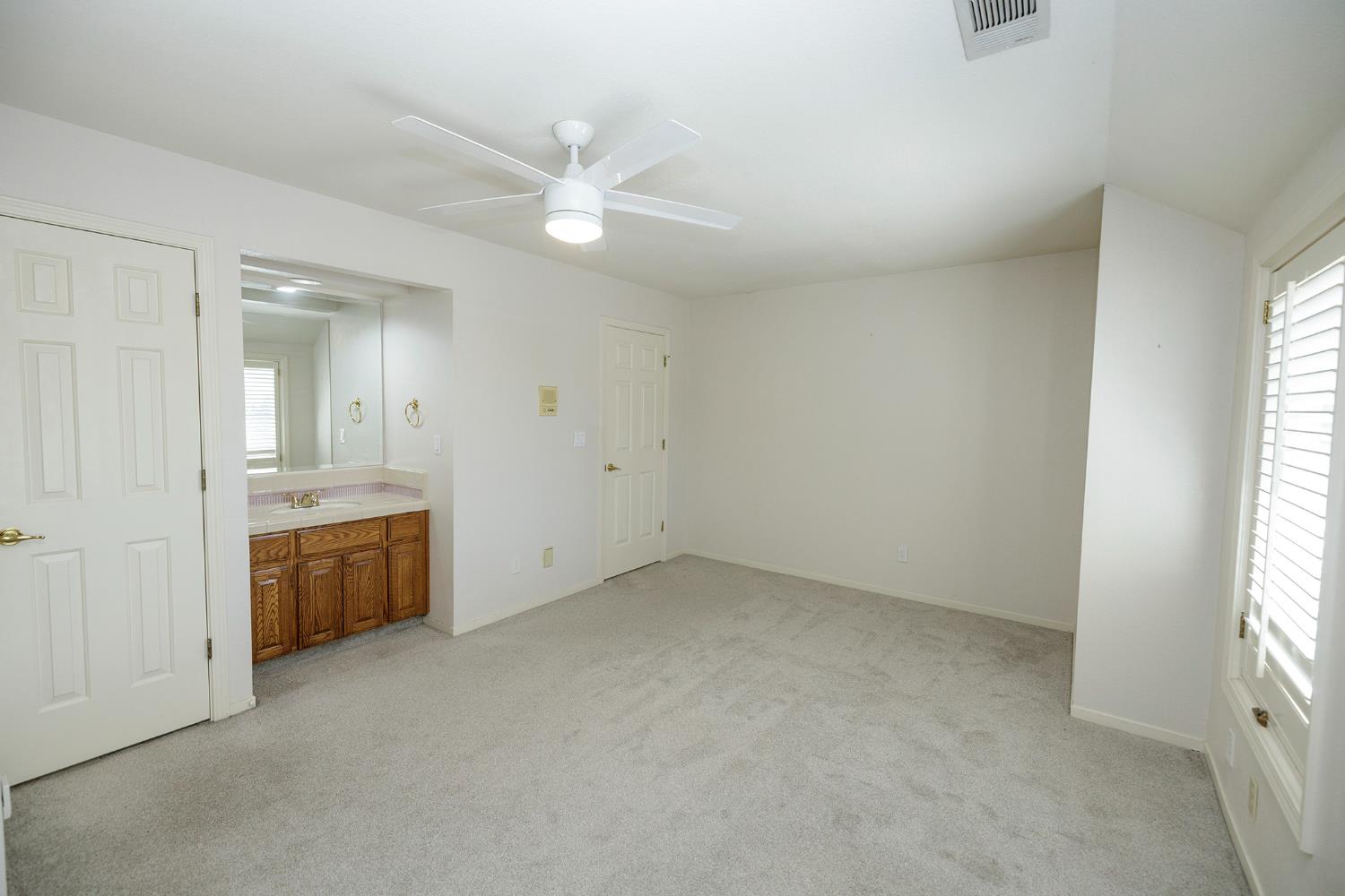 2708 Lake Front Ct, Modesto, CA 95355