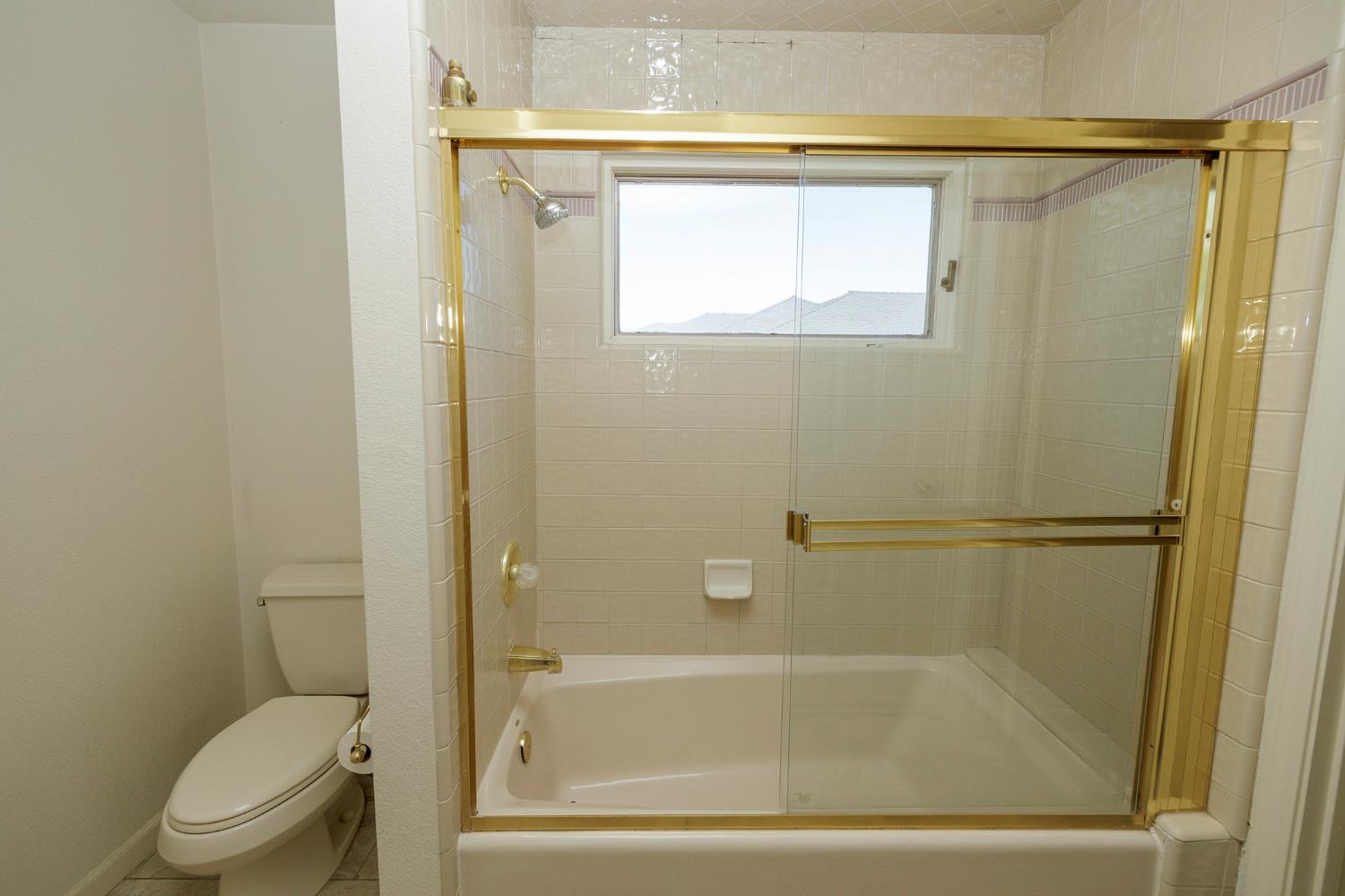 2708 Lake Front Ct, Modesto, CA 95355