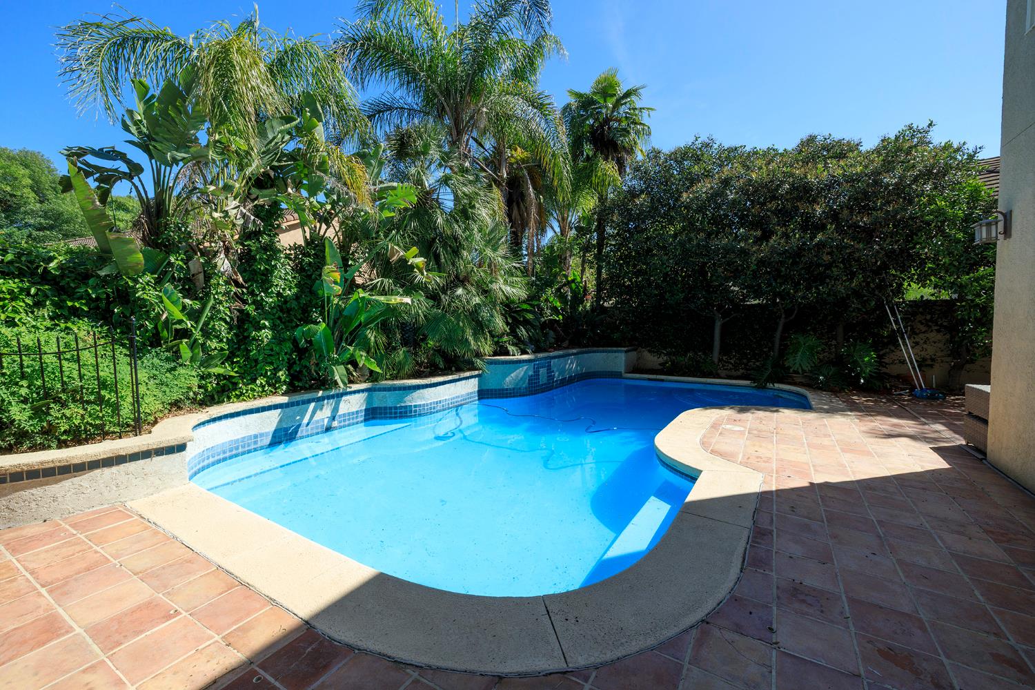 2708 Lake Front Ct, Modesto, CA 95355