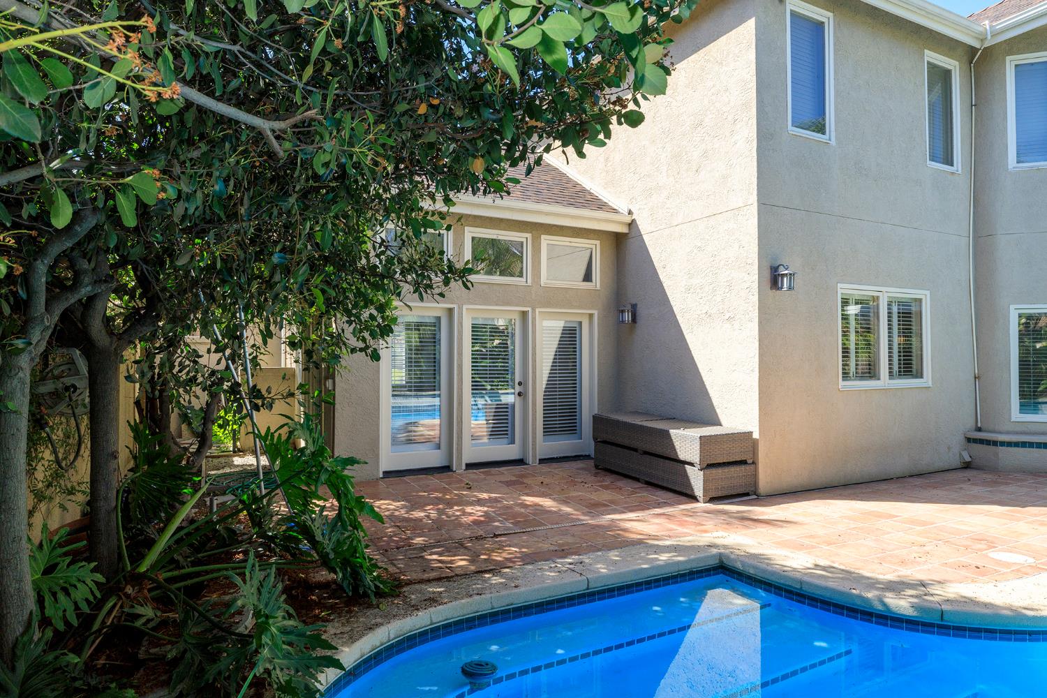 2708 Lake Front Ct, Modesto, CA 95355