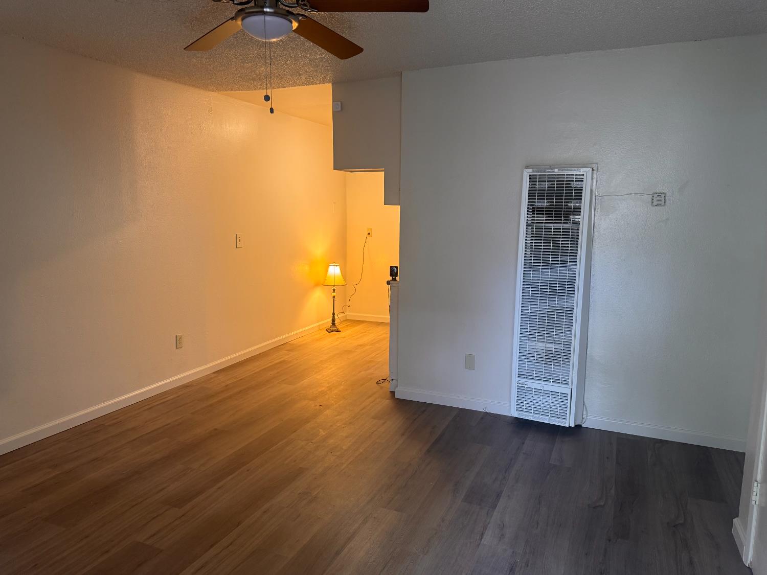 907 Empire Ave, Modesto, CA 95354