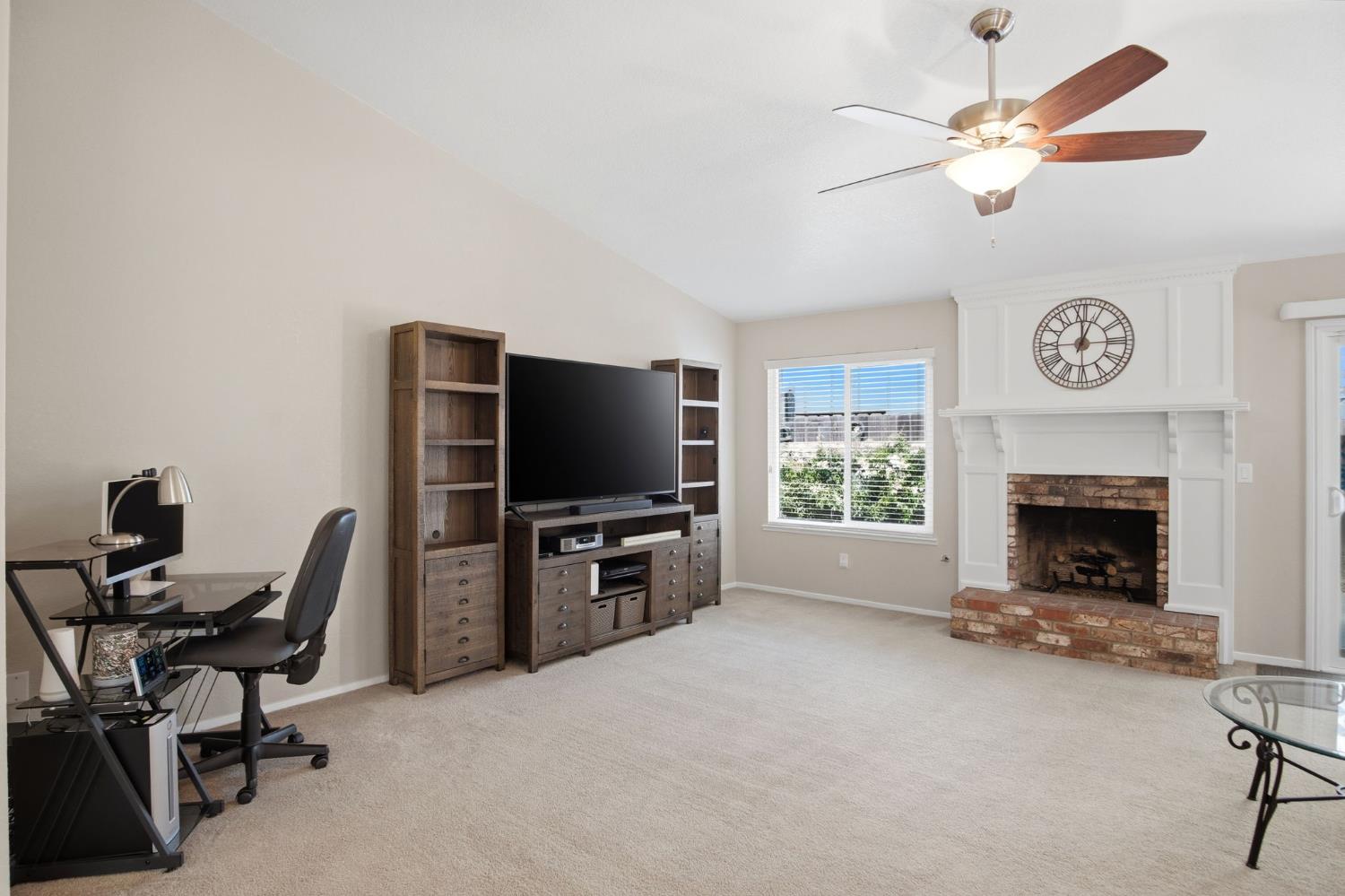 1905 Ursini Ln, Modesto, CA 95355