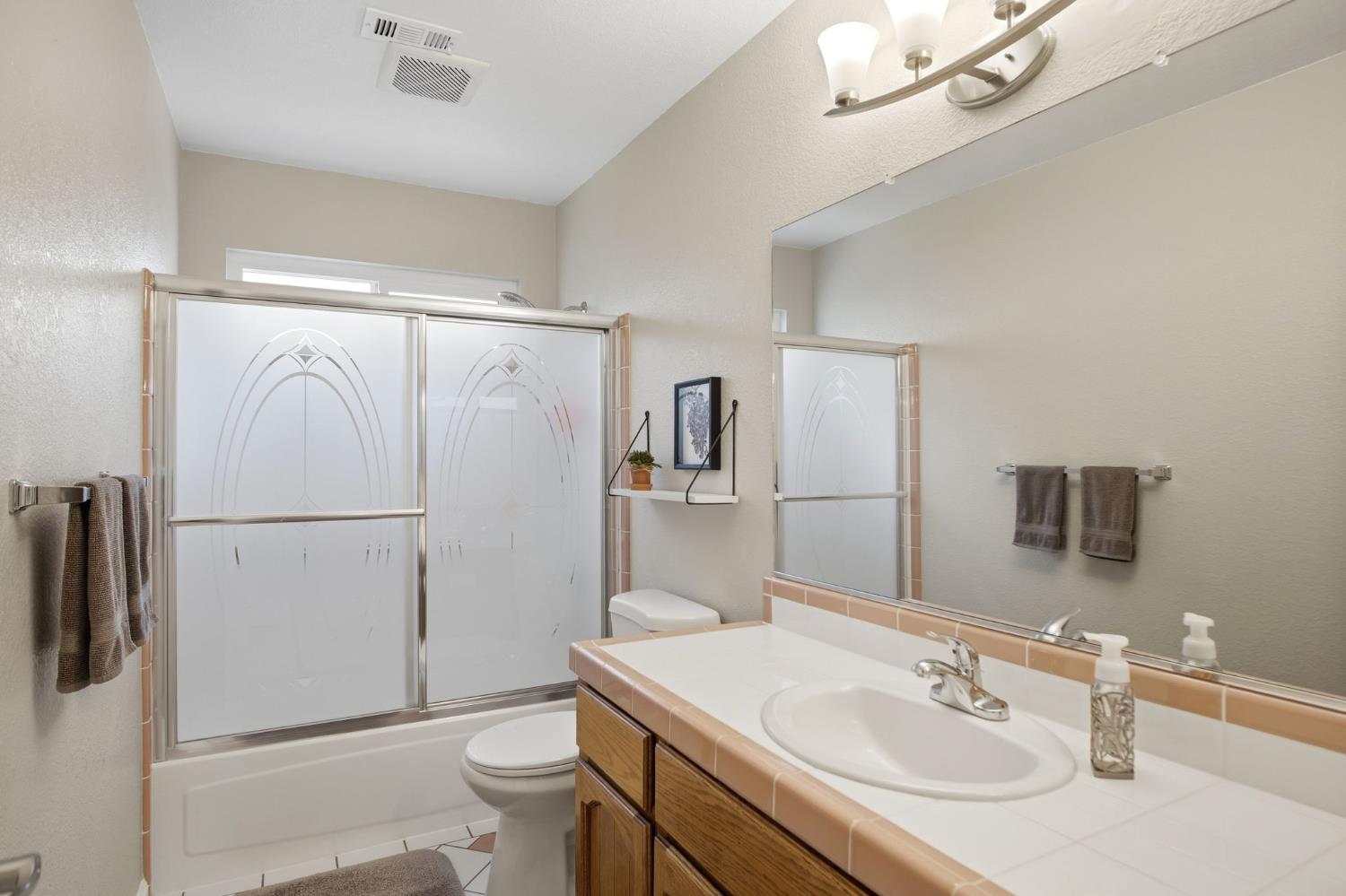 1905 Ursini Ln, Modesto, CA 95355