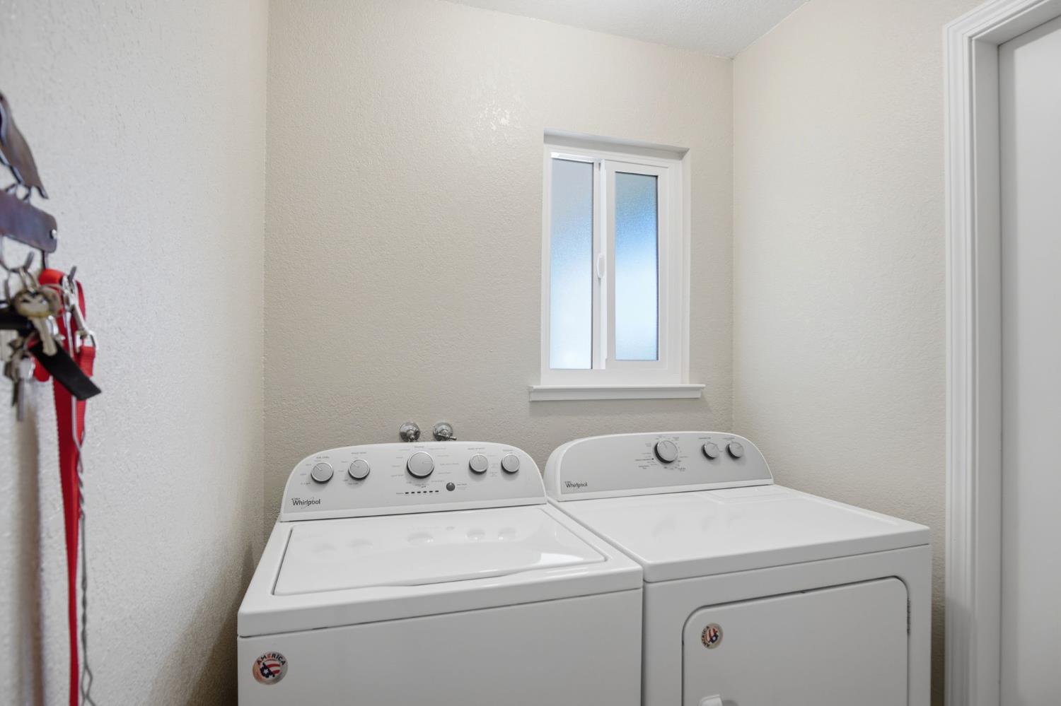 1905 Ursini Ln, Modesto, CA 95355