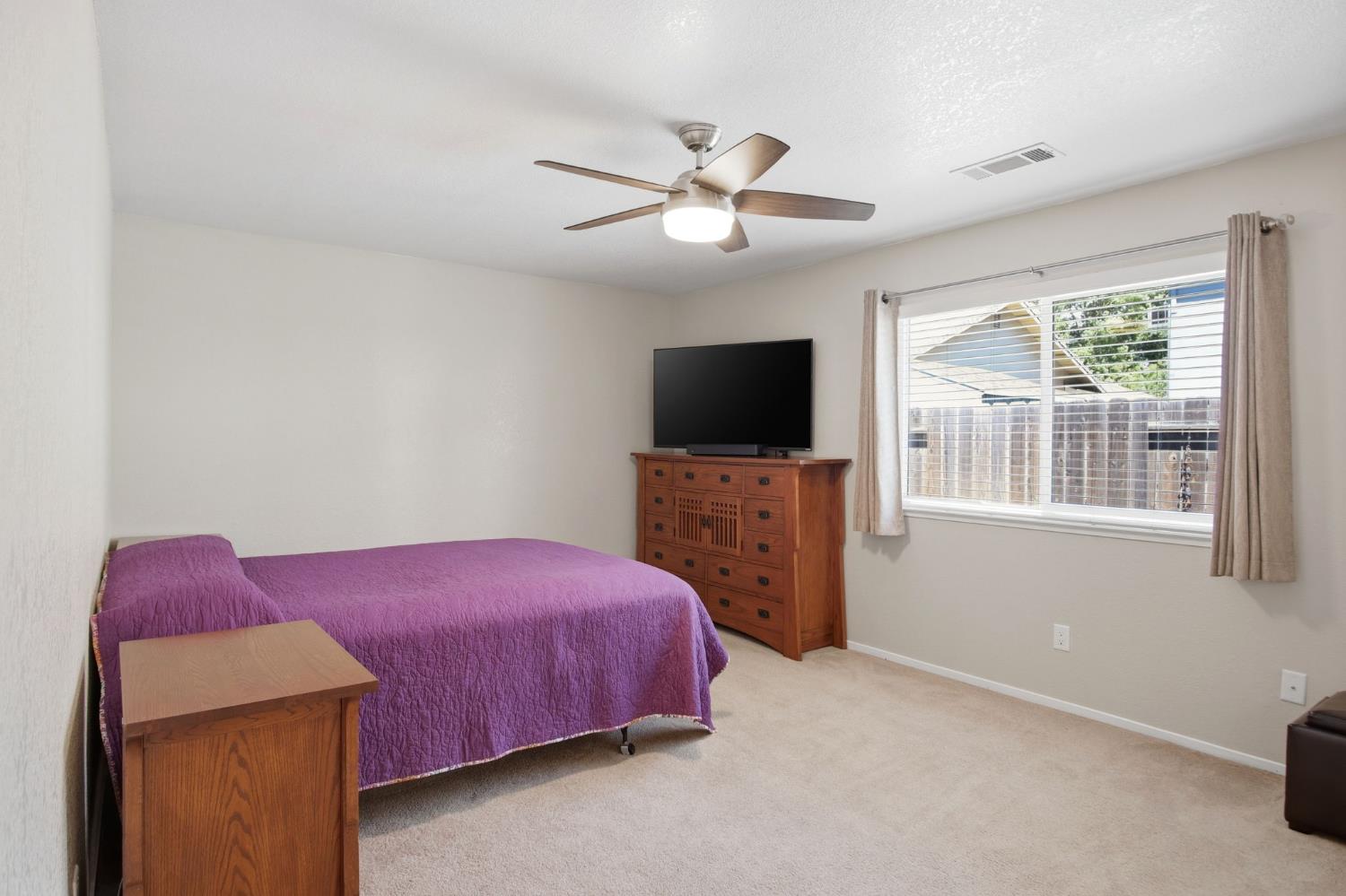 1905 Ursini Ln, Modesto, CA 95355