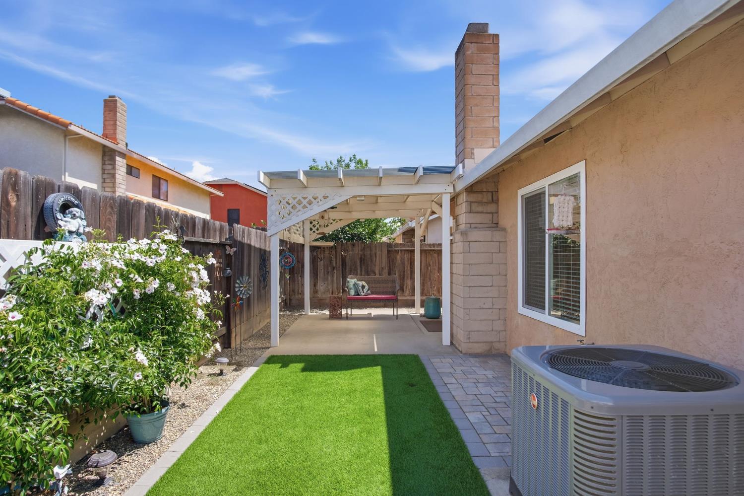 1905 Ursini Ln, Modesto, CA 95355