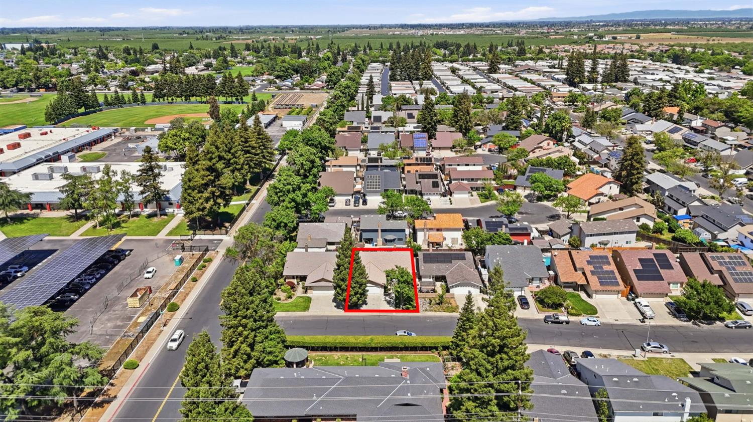 1905 Ursini Ln, Modesto, CA 95355