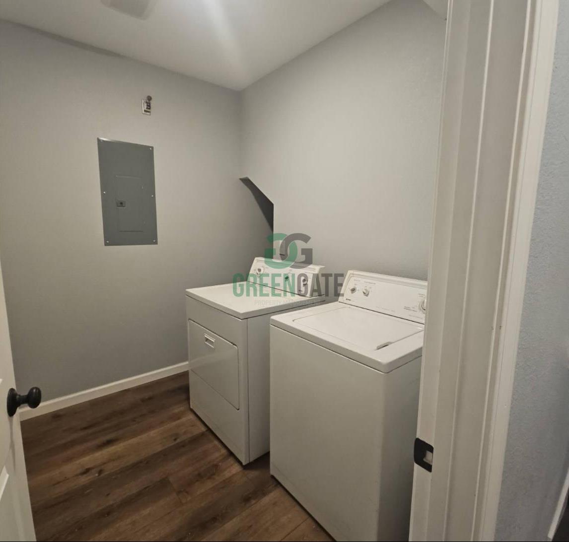 211 Virginia Ave, Modesto, CA 95354