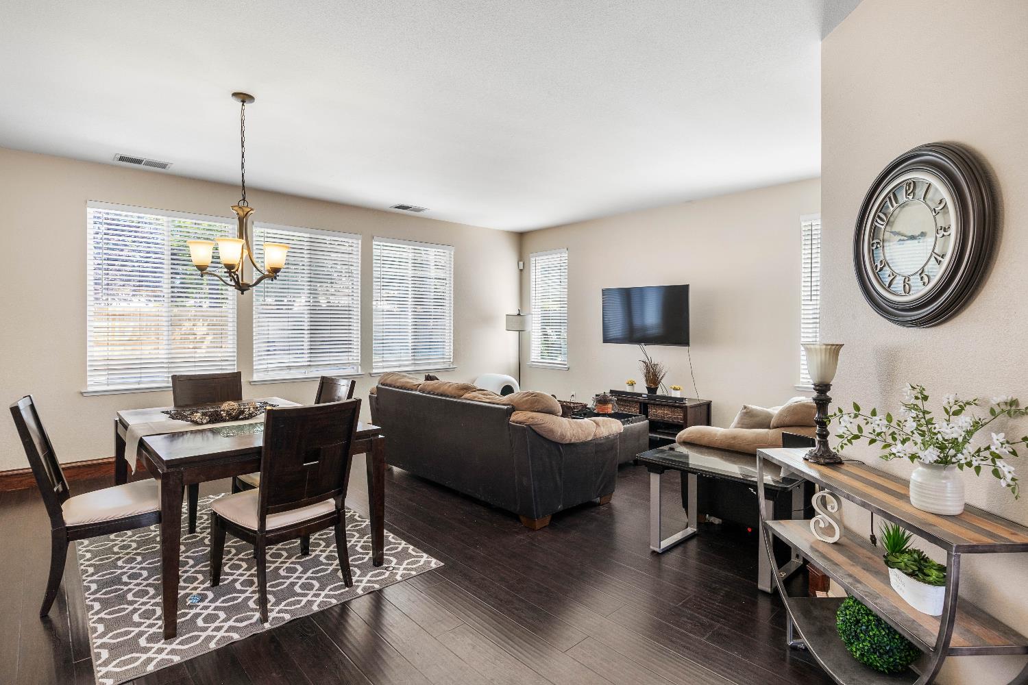 1777 Daniel Dr, Ripon, CA 95366