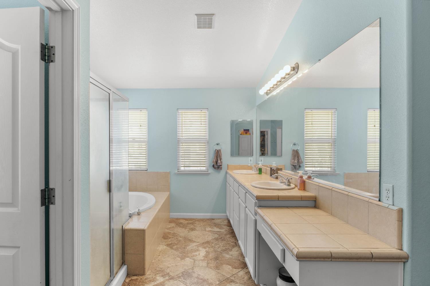 1777 Daniel Dr, Ripon, CA 95366